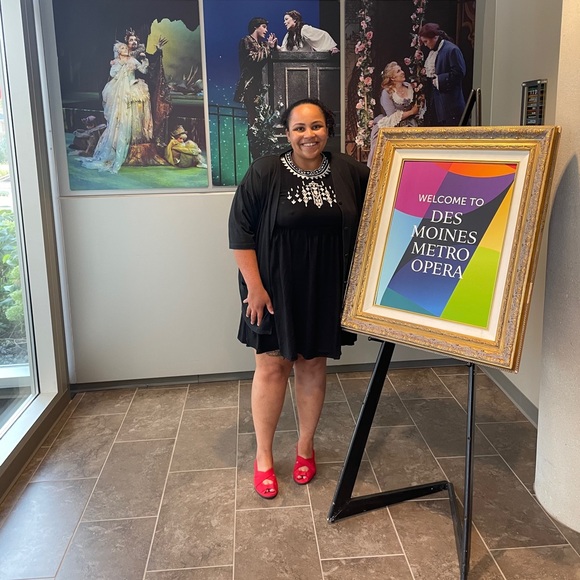 Adriana | Onslaught of Secondhand Joy - Picture 12 of 14